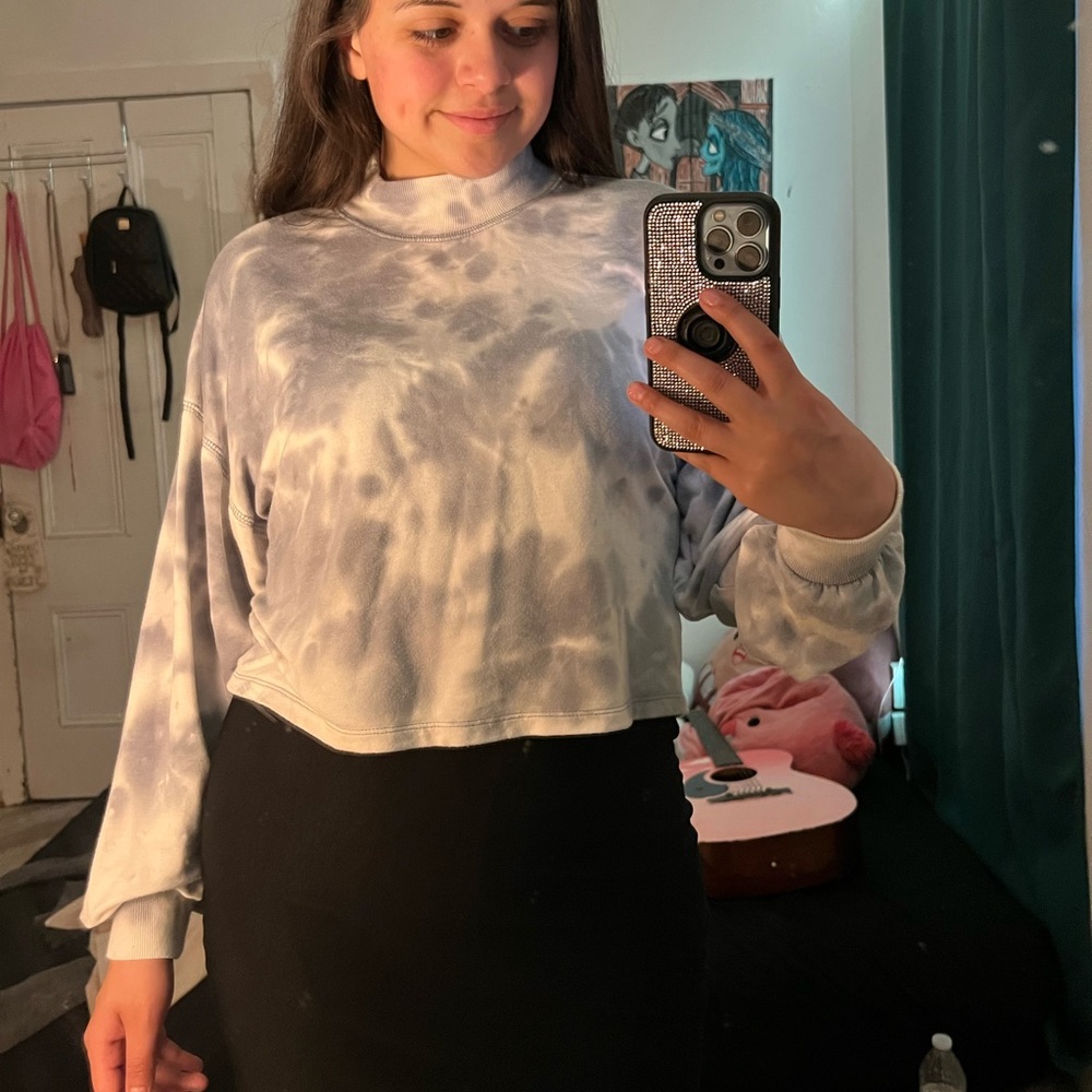 Oversized crop top sweater ! ☁️ 🤍 ✨